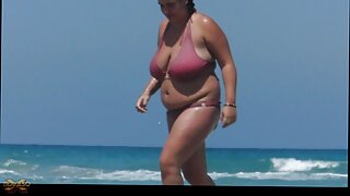 Chico ruso y anciana ...